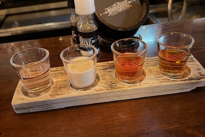 Austin Paranormal Pub Crawl With Driskill Ghost Stories