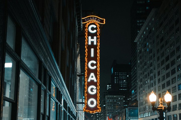 Chicago Crime, Mobsters & Ghosts Walking Tour