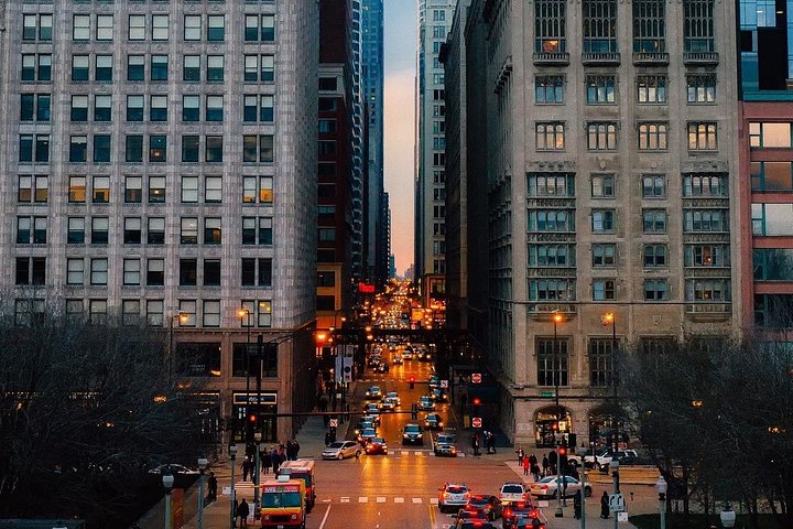 Chicago Crime, Mobsters & Ghosts Walking Tour