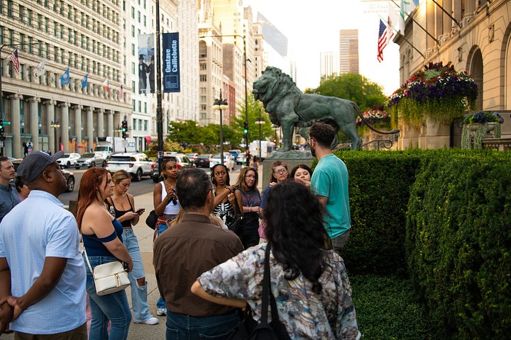 Chicago Gangsters and Ghosts Walking Tour