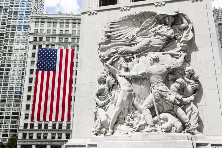 The DuSable Bridge commemorates the Battle of Fort Dearborn