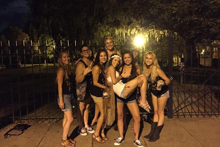 Creepy Crawl Night-Time Haunted Pub Walking Tour of Savannah's Historic District