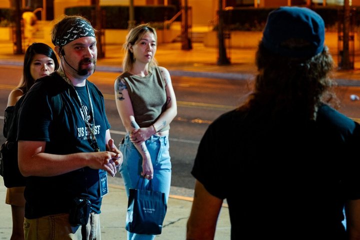 Embers of the Windy City: Chilling Chicago Ghost Tours