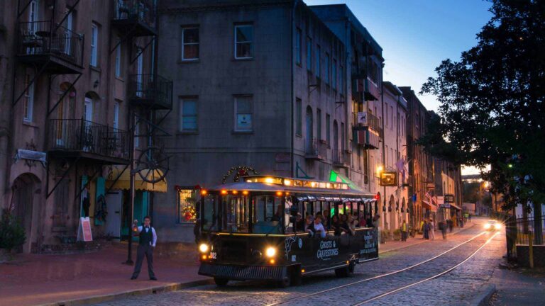 Trolley Tour on River Street
