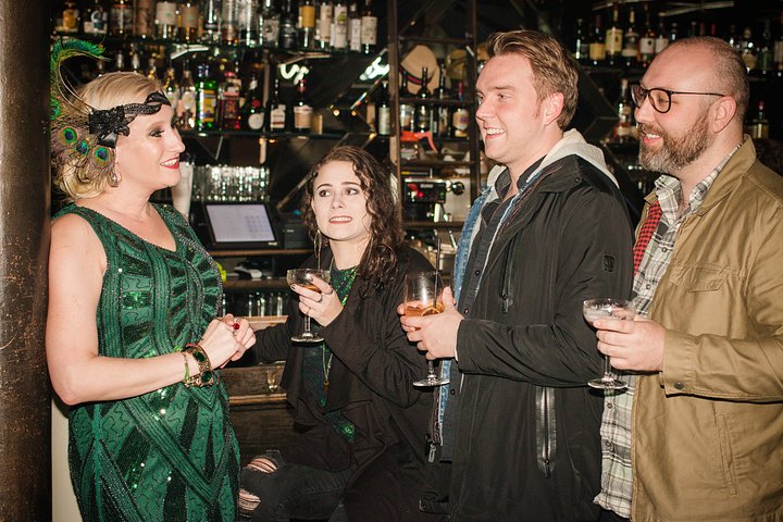 Haunted Chicago Booze and Boos Ghost Walking Tour