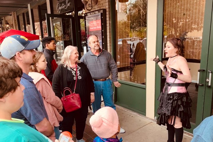 Haunted Chicago Booze and Boos Ghost Walking Tour
