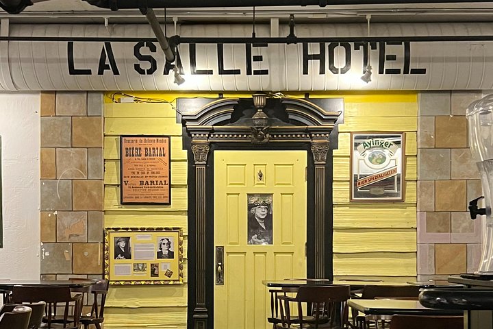 Haunted Seattle Booze and Boos Ghost Walking Tour