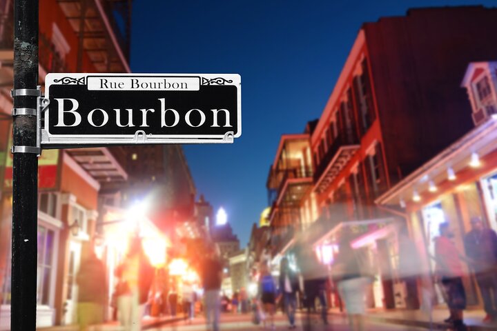 New Orleans Haunted Pub Crawl: Ghosts & French Quarter Nightlife