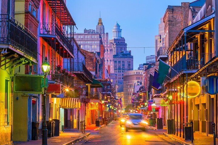 New Orleans Haunted Pub Crawl: Ghosts & French Quarter Nightlife
