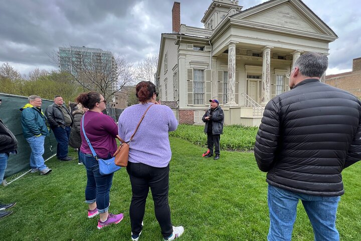 The oldest house in Chicago, the Widow Clarke House