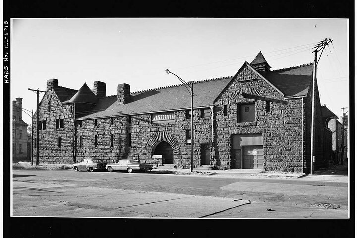 The Glessner Mansion as it was seen in 1900.