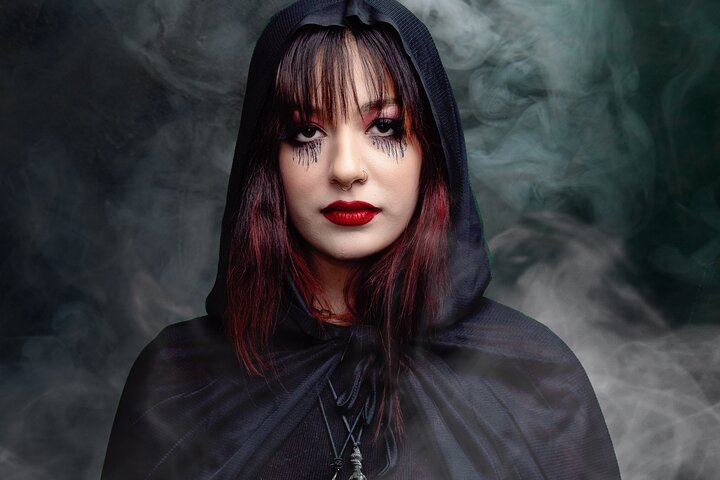 Salem Ghosts: Witches & Wicked Whispers Guided Walking Tour
