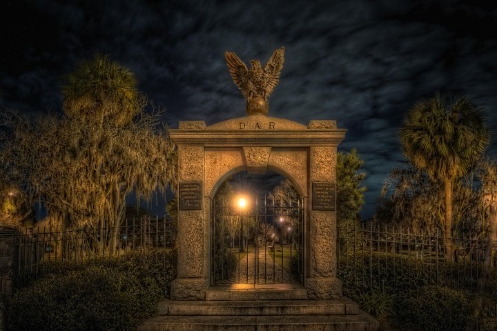 Colonial Park Cemetery