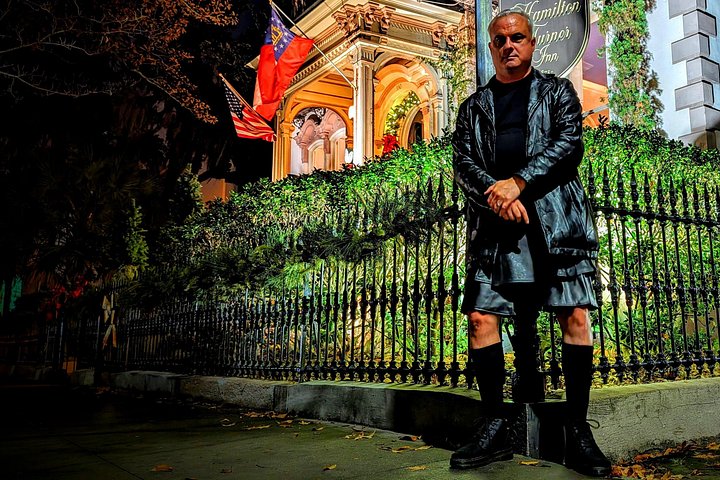 Savannah Ghost Tour with the Guy in the Kilt + Bar Stops