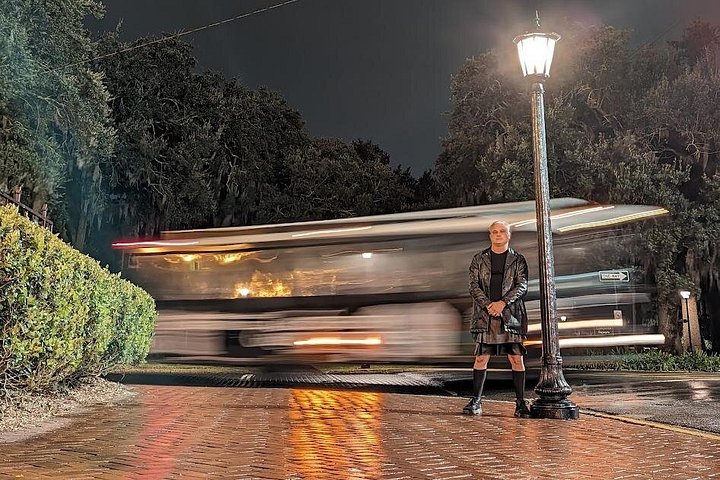 Savannah Ghost Tour with the Guy in the Kilt + Bar Stops