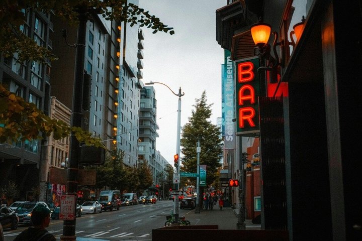 Seattle Pioneer Square Ghost Tour and Pub Crawl