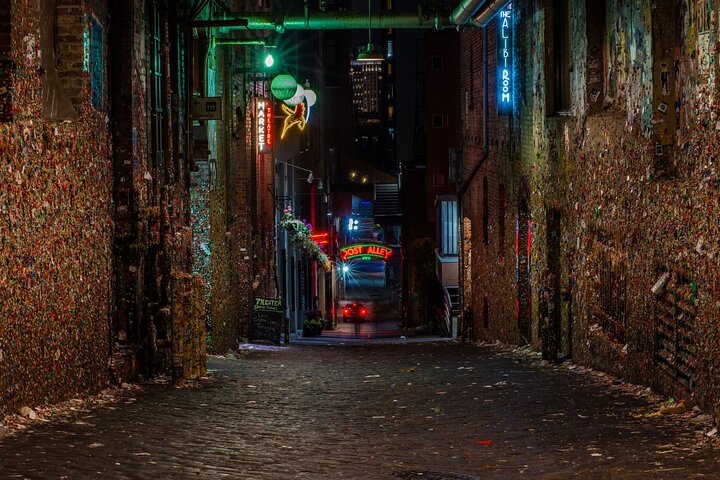 Discover the restless spirits that refuse to fade into oblivion on our haunted tour.
