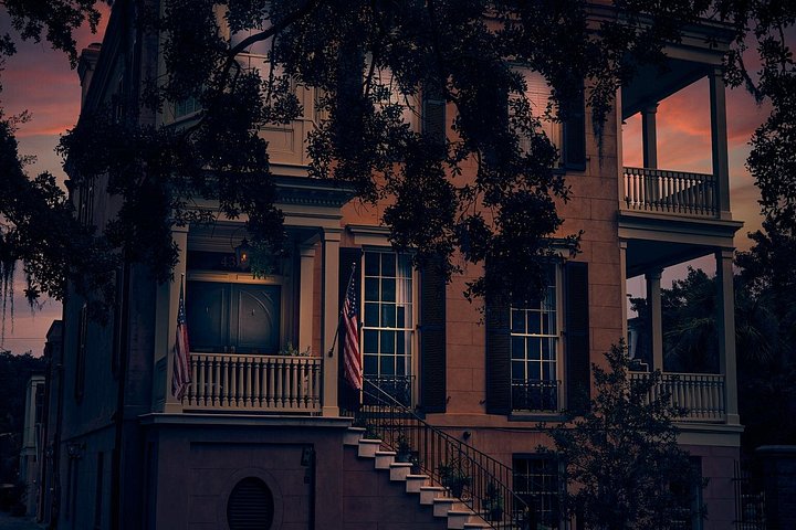 Sixth Sense Savannah Ghost Tour