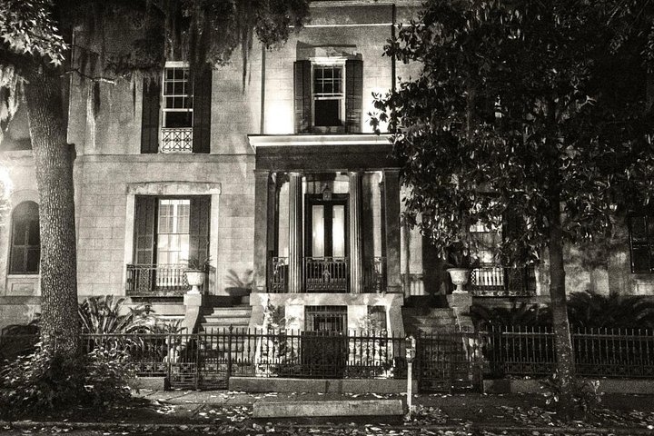 Spirits & Scoundrels Ghost Tour