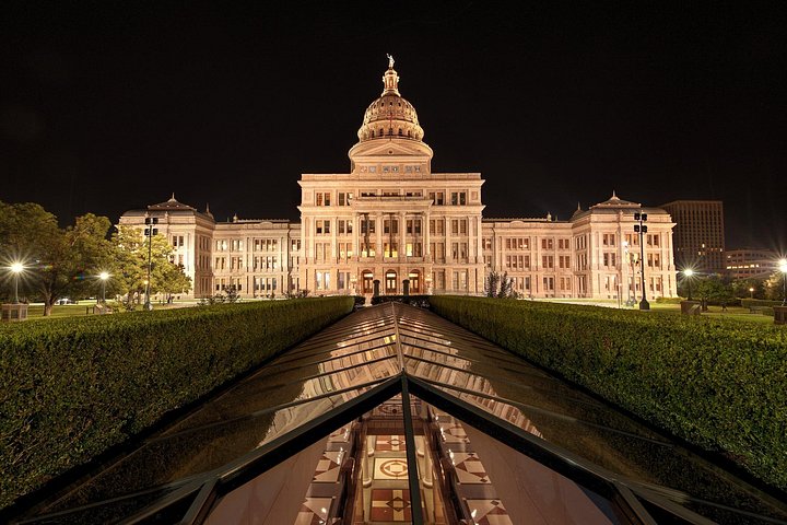 The Ghosts of Austin Walking Tour